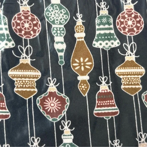 44”x44” NWT Kate Quinn Organic Cotton Swaddle Blanket Vintage Ornaments holiday - Picture 3 of 5